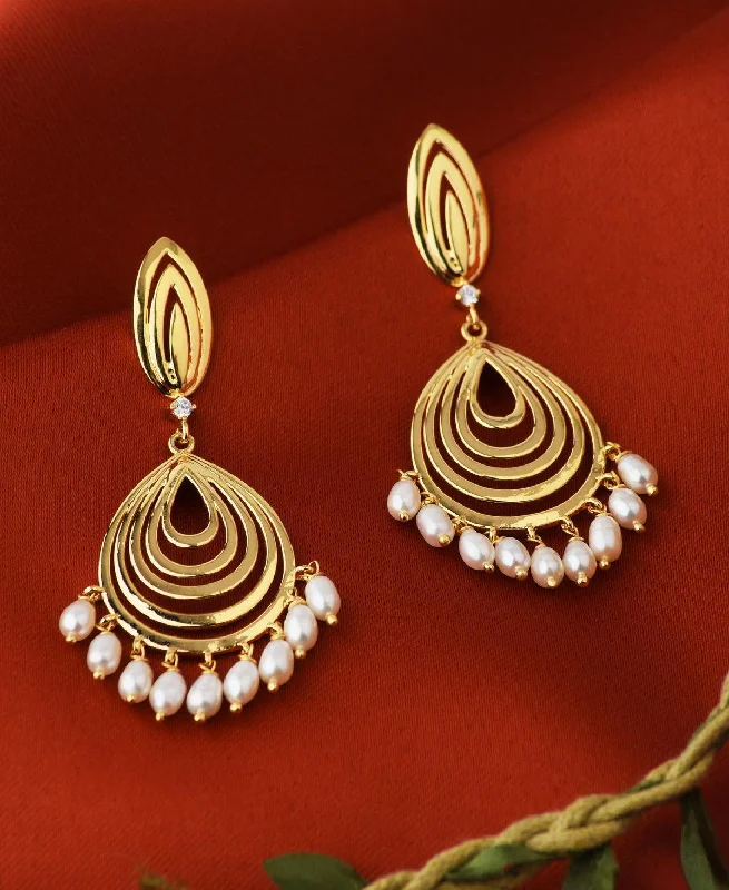 Ladies diamond dangle earrings-Traditional Pearl Hanging Jhumka