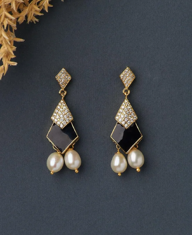 Ladies chic earrings-Trendy Enamel White Hang Pearl Earring