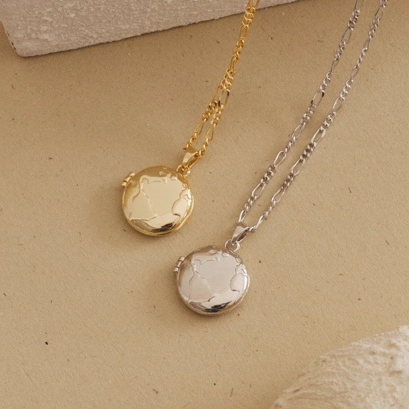 Ladies luxury diamond necklace-Earth Locket Necklace