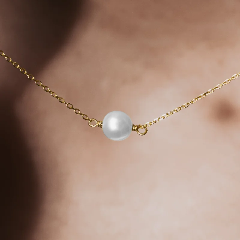 Ladies wedding necklace-Gold Single Pearl Necklace