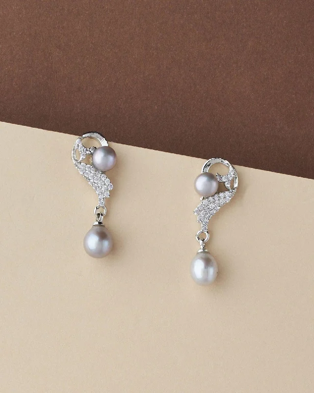 Ladies chic hoop earrings-Pretty Stone Studded Pearl Earring