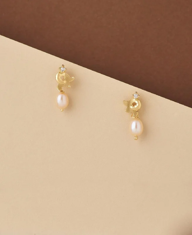 Ladies elegant stud earrings-Pretty Stone Studded Pearl Earring