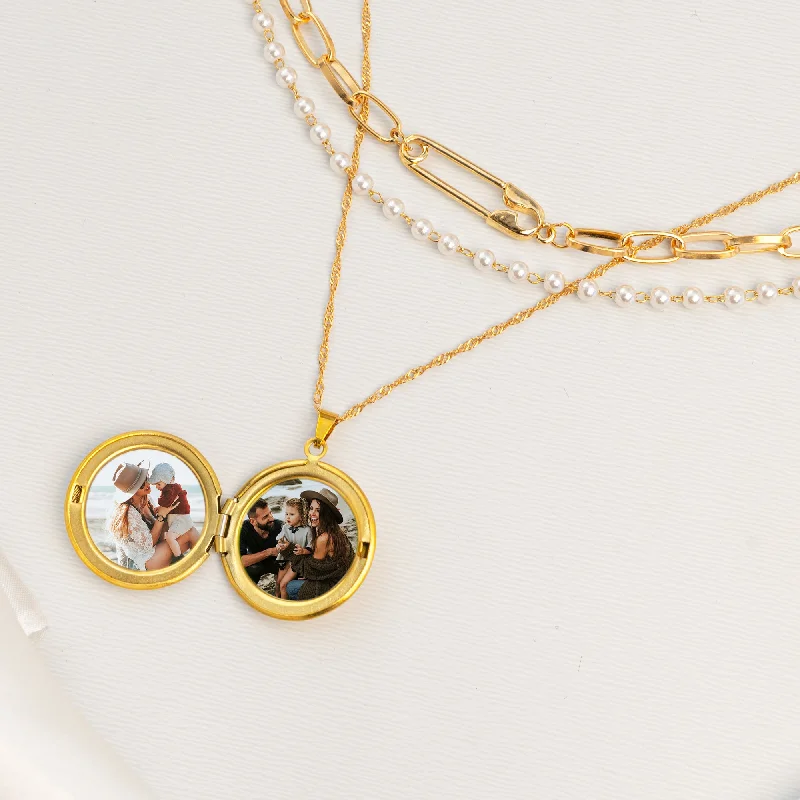 Ladies gold bar necklace-Pearl Photo Locket Necklace