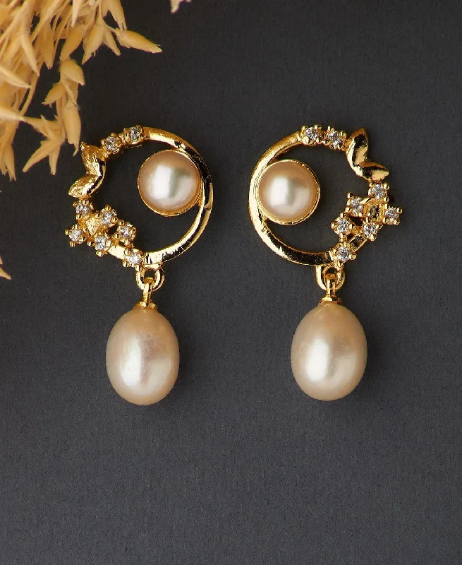 Ladies unique earrings-Trendy Drop Pearl Earring