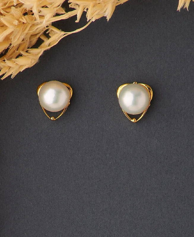 Ladies minimalist earrings-Simple Pearl Stud Earring