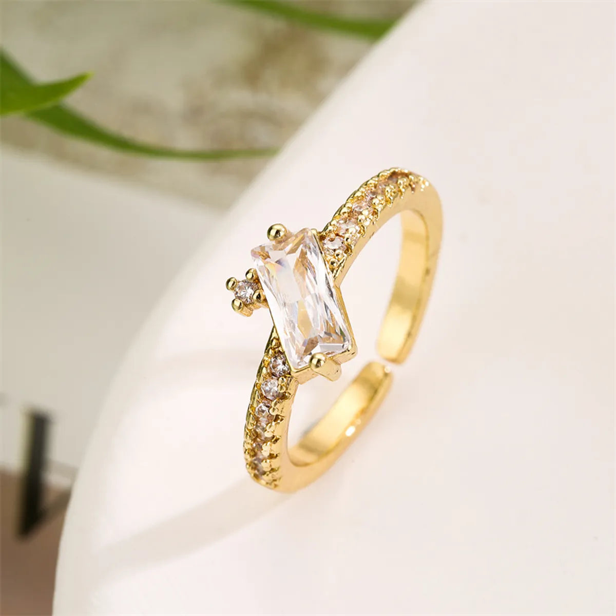 Ladies diamond accent ring-Simple Style Shiny Rectangle Copper Plating Inlay Zircon Gold Plated Open Ring